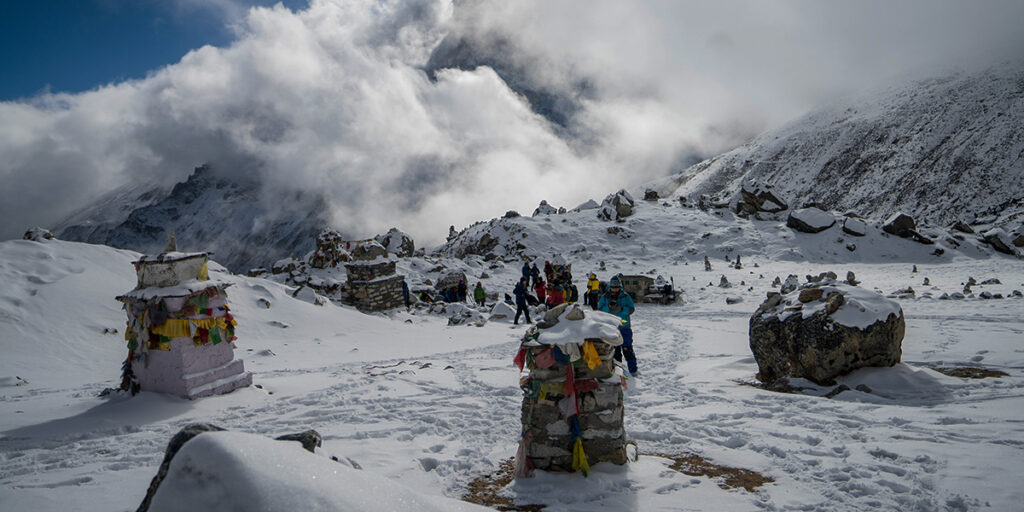 Day 10:  Thagnak to Cho La Pass to Dzongla